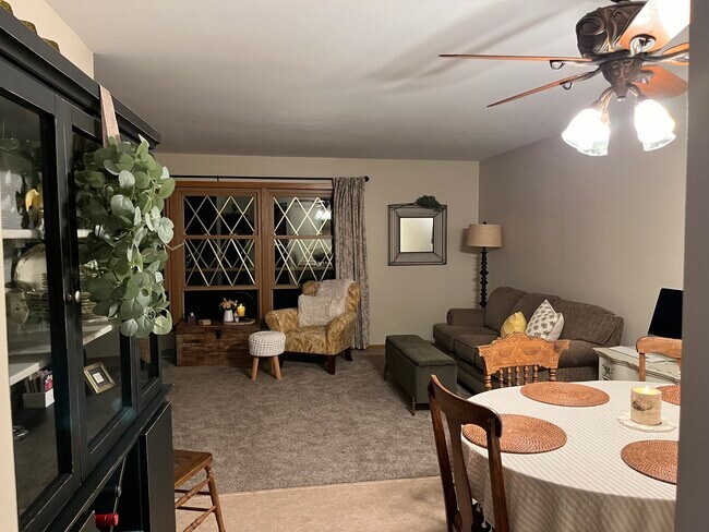 Foto del edificio - 13685 W Graham St