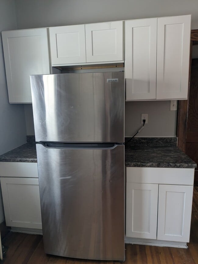 Building Photo - 760 Russell St