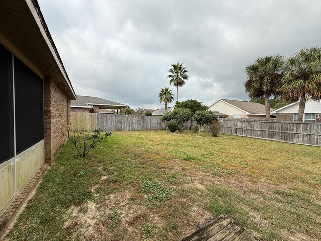 Foto del edificio - 9722 Misty Meadow Ln