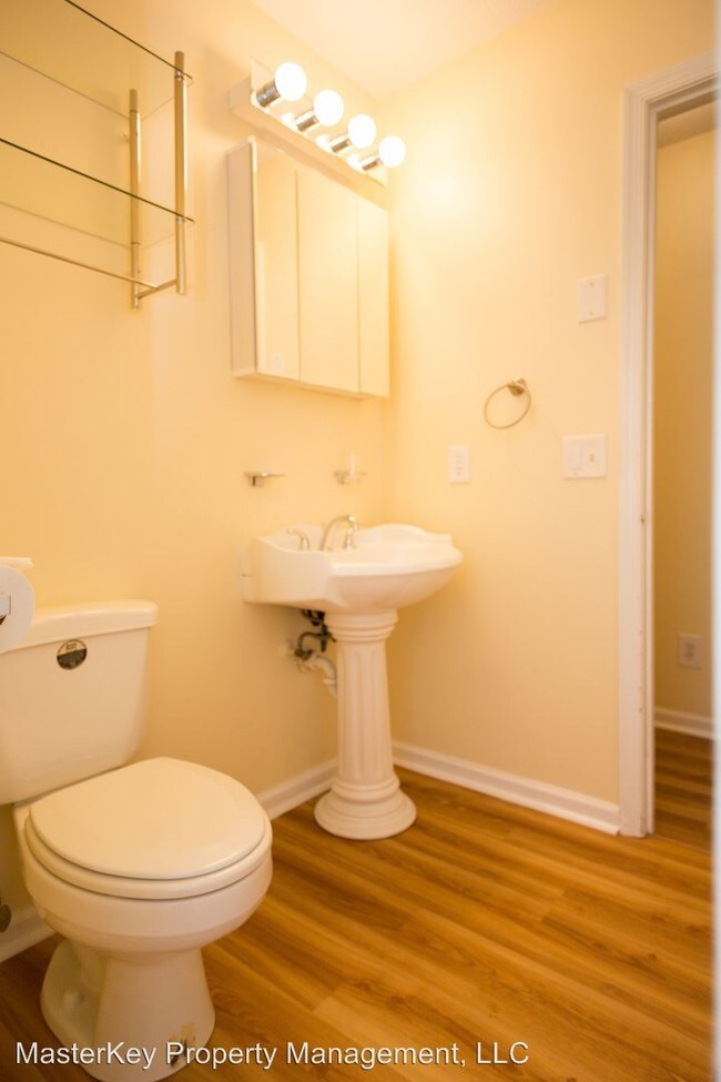 Building Photo - 3 br, 1.5 bath House - 7620 Idolbrook Lane