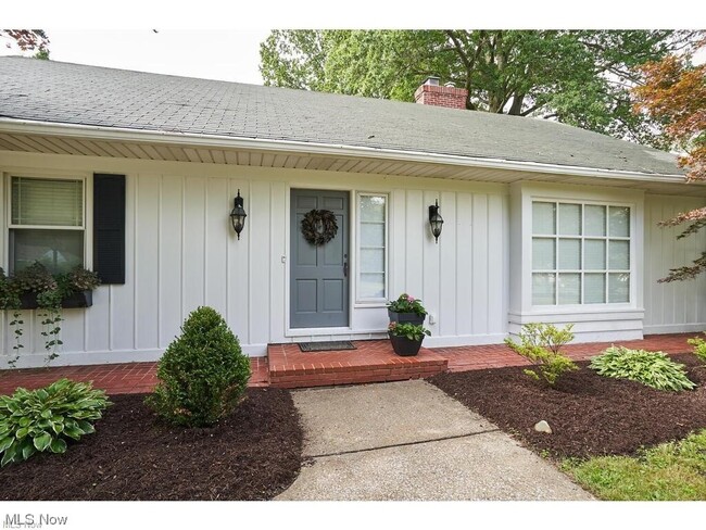 Building Photo - 2468 Ridgewood Rd