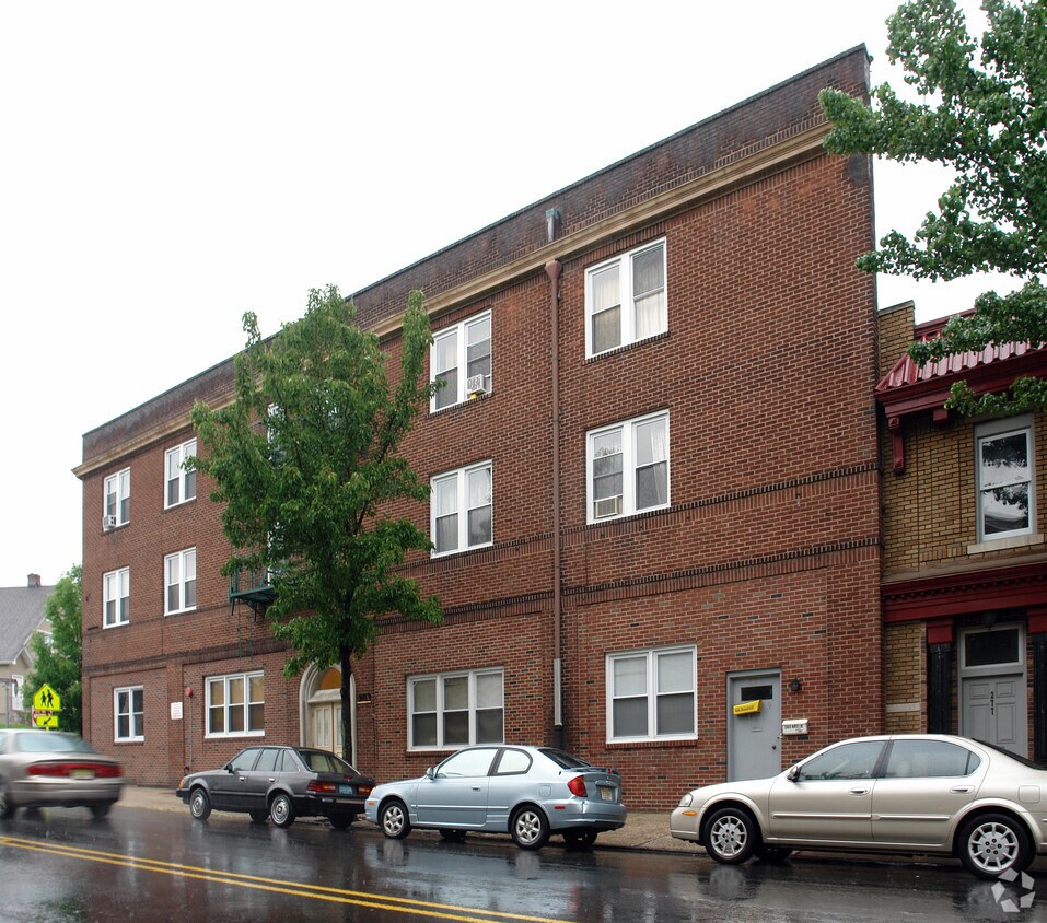 Foto del edificio - 283 Paterson Ave