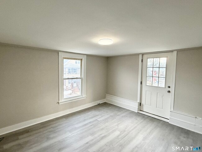 Foto del edificio - 28 French St