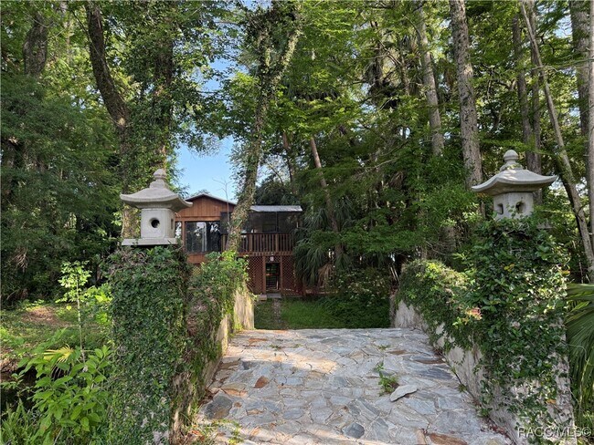 Foto del edificio - 5908 Riverside Dr