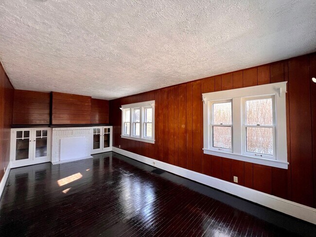 Foto del edificio - Beautifully finished 3 bedroom home for rent - Akron OH