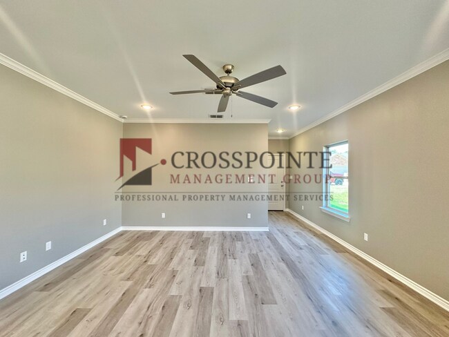 Foto del edificio - 3 Bedroom 2.5 Bathroom Townhomes at Villa Rosa!