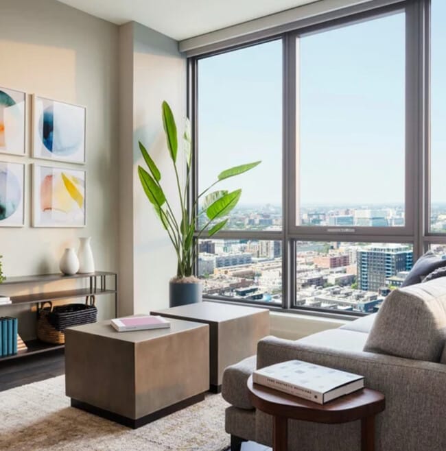 Building Photo - 900 W Washington Blvd