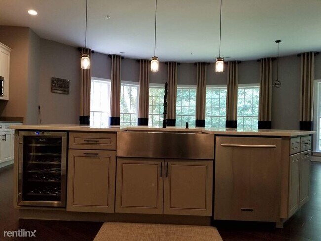 Foto del edificio - 1 br, 1 bath House - 6505 Grainger Ter