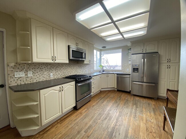 Building Photo - 1226 N 1500 W