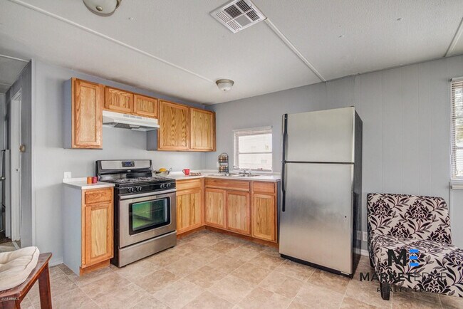 Foto del edificio - 2Bed/1Bath Home at 135th Ave/Glendale! JOI...