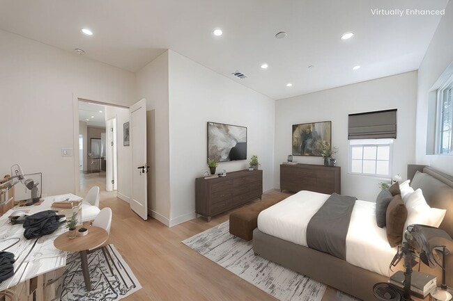 Modern Upstairs 3-Bed/2-Bath at 4222 – Two... - Modern Upstairs 3-Bed/2-Bath at 4222 – Two... Apartment