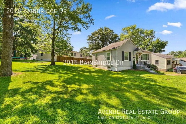 Building Photo - 2016 Bainbridge Dr