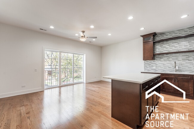 Foto del edificio - 3329 N Avers Ave