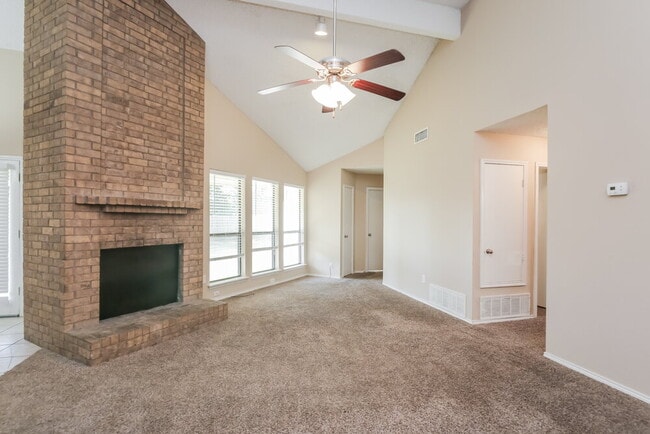 Building Photo - 406 Kalmia Dr