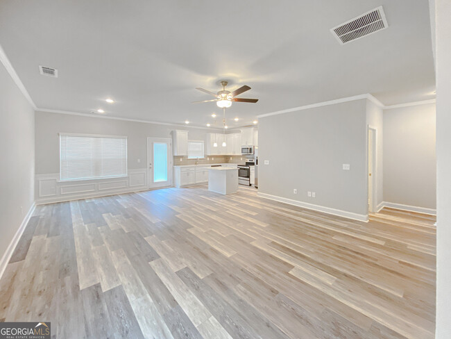 Building Photo - 1466 Fern Ridge Ln