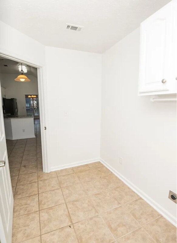 Foto del edificio - 7337 Heathermoore Loop