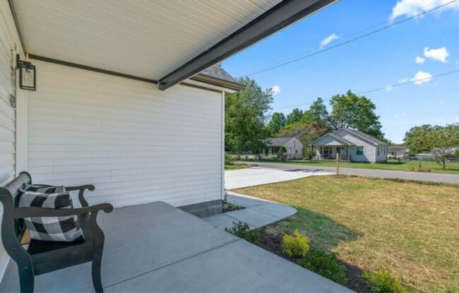 Foto del edificio - 629 Spencer Ave