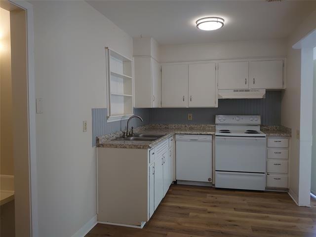Foto del edificio - 2725 S 28th St