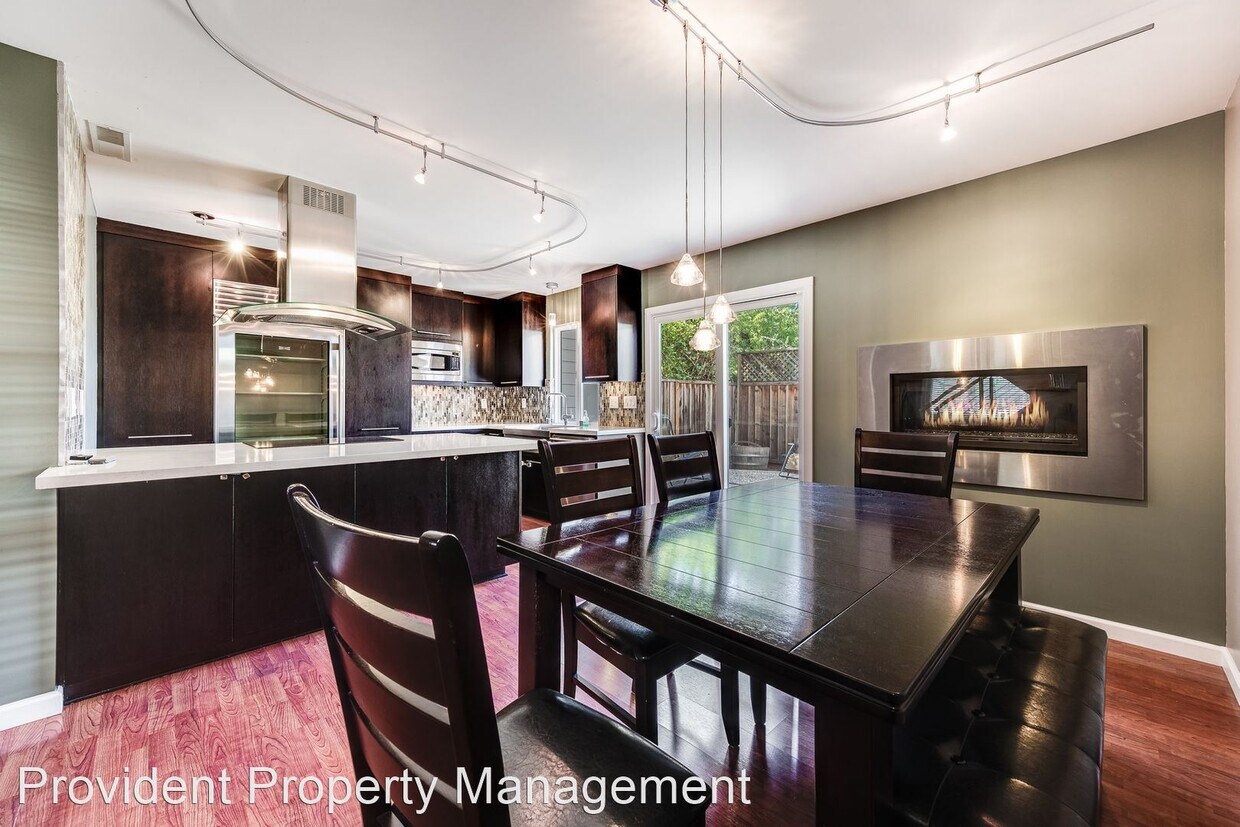Foto principal - 2 br, 2.5 bath House - 185 Shelley Avenue