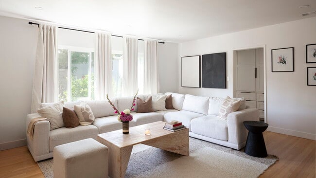 Foto del edificio - 4049 Fairway Blvd