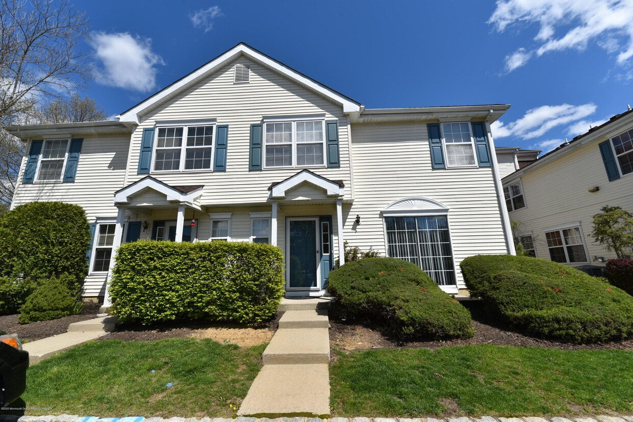 Primary Photo - 709 Snowdrop Ct