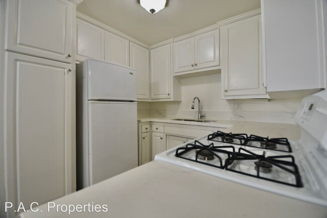 2 Br, 2 Bath Apartment - 15156 Dickens Str - Room For Rent In Los 