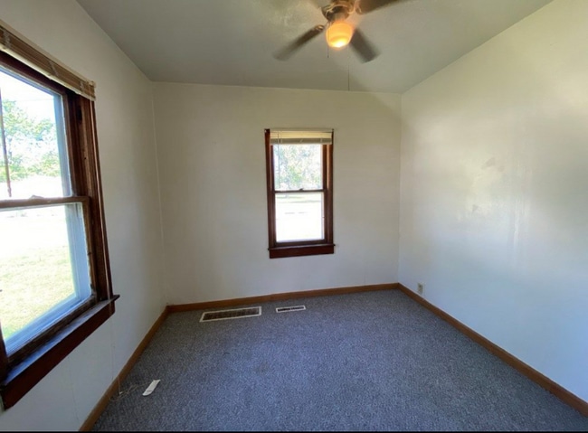 Building Photo - 3115 8th Ave S