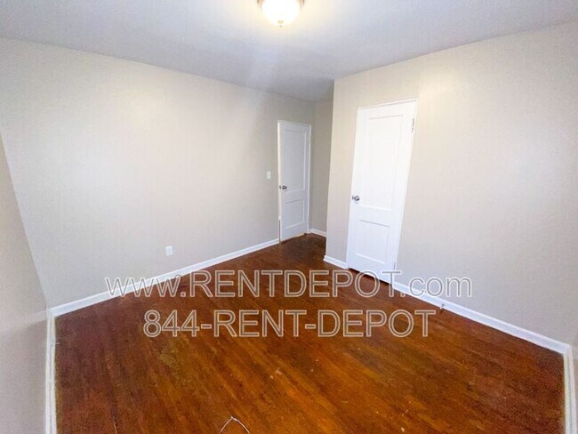Foto del edificio - 1540 SE Riverside Dr