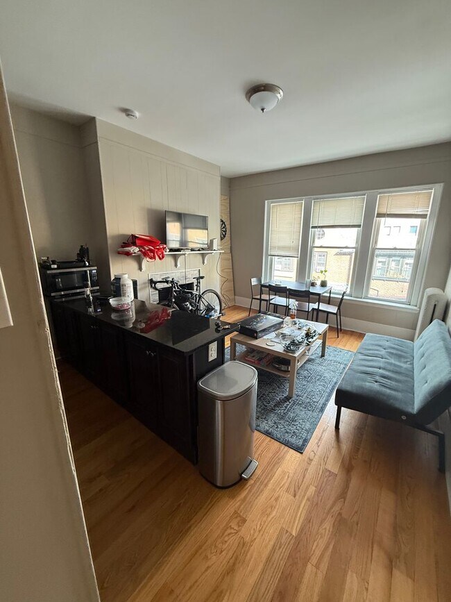 Foto del edificio - Kenmore 2 Bed – Prime Location Near BU – 9/1 Move-In