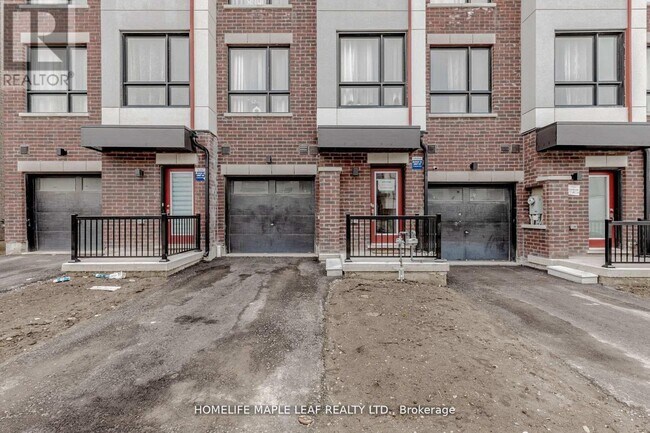 Building Photo - 15 Bateson St