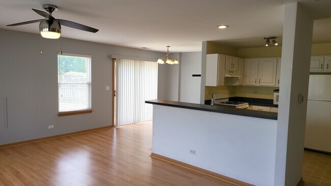 Foto del edificio - 580 Wedgewood Cir