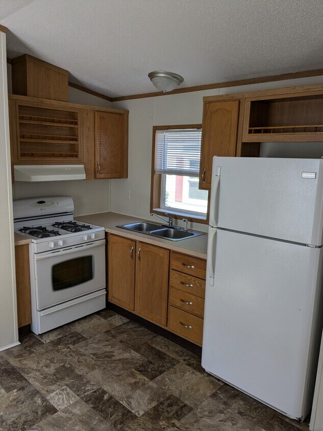 Primary Photo - 36 Curtis Dr