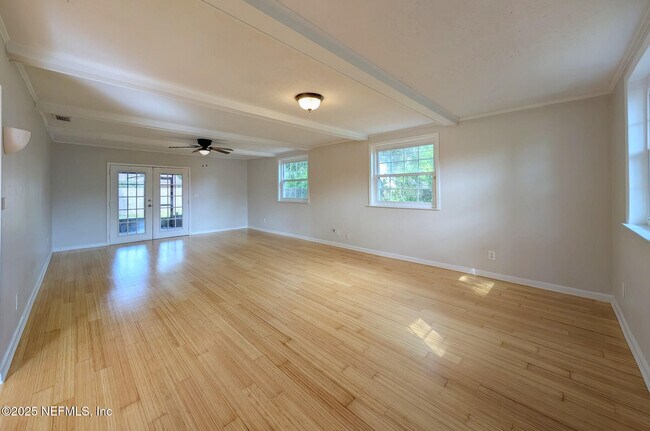 Foto del edificio - 5091 Somersby Rd