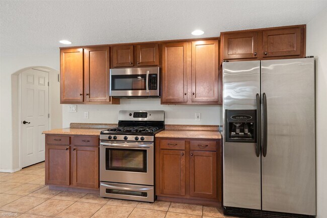 Foto del edificio - 4 br, 2 bath House - 432 Aniceto Road Nort...