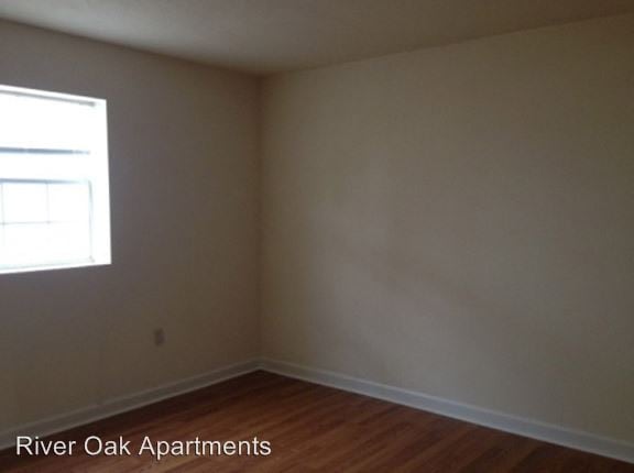 Building Photo - 170 River Oak Dr