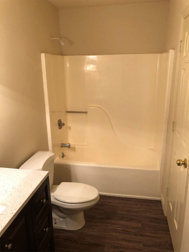 Foto del edificio - 9012 Countryside Ln