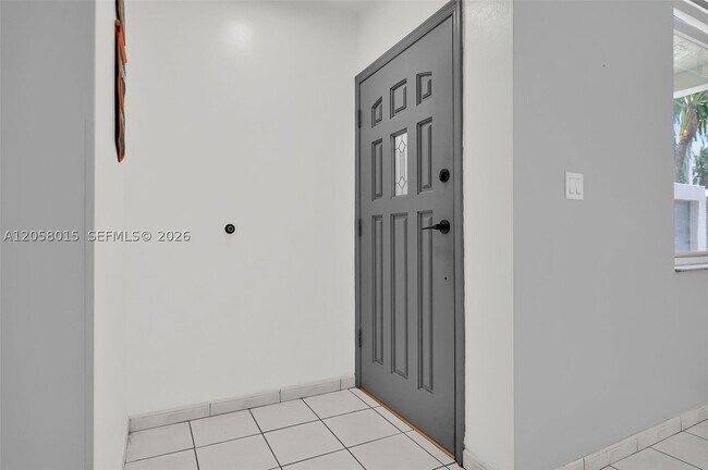 Foto del edificio - 9177 Fontainebleau Blvd
