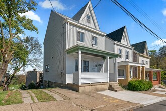 Building Photo - 1043 Mt Oliver St