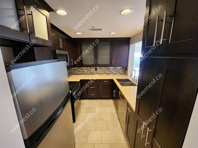 Foto del edificio - 3475 Oak Valley Rd NE