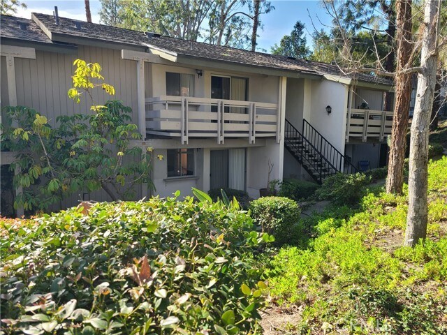 Building Photo - 23732 Hillhurst Dr