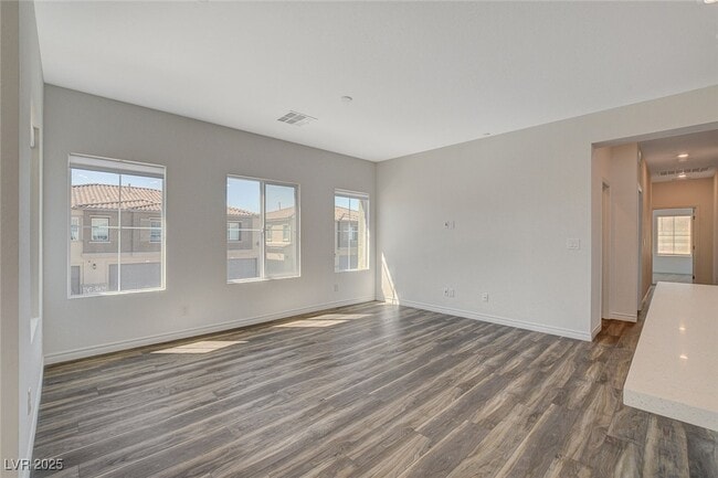 Foto del edificio - 206 Callen Falls Ave
