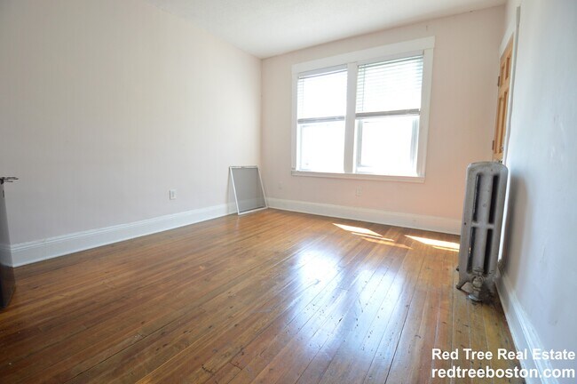 Building Photo - 153 Intervale St