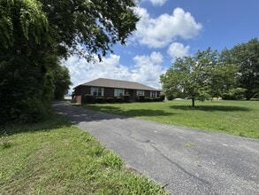 Building Photo - 1426 Alhambra Dr