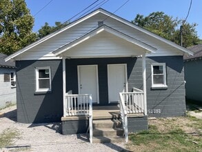 Building Photo - 615 Lincoln St S