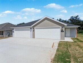 Building Photo - 6310 NW Kathleen St