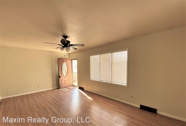 Building Photo - 2 br, 2 bath House - 2205 Madison St.