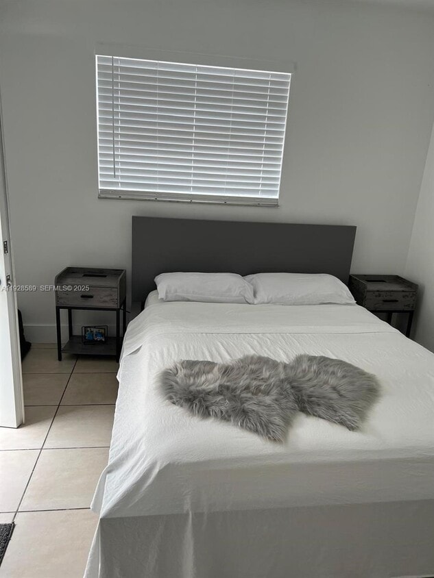 Primary Photo - 120 NW 10th Ave