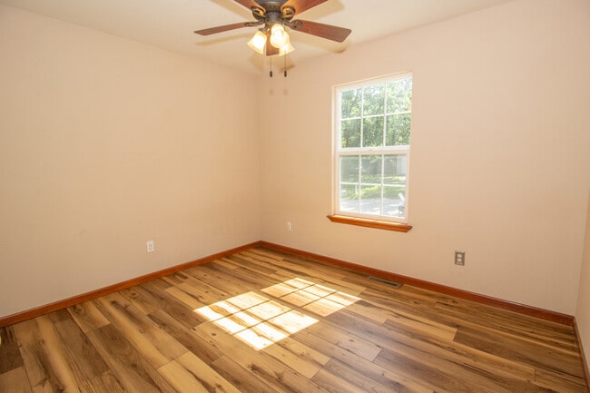 Building Photo - 22039 Harlan Ln