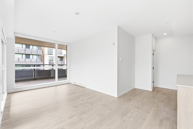 Photo du bâtiment - 19577-19577 65B Ave