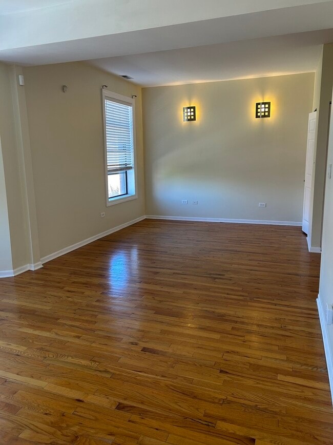 Building Photo - 363 E 59th St